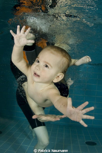 baby flight by Patrick Neumann 